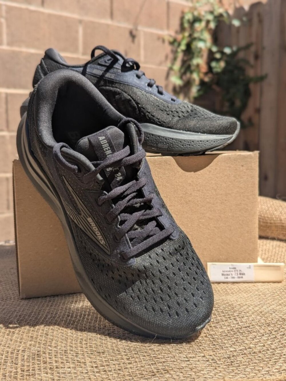 Adrenaline GTS 24 Running Shoes - Women's 7.5W (Color: Black/Black/ Ebony)
